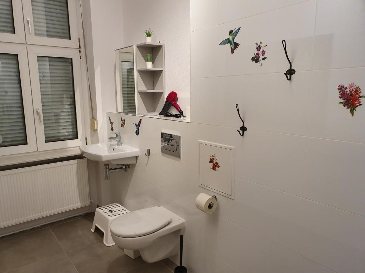 Central Lichtenberger Apartment For 6 People Berlin Exterior foto